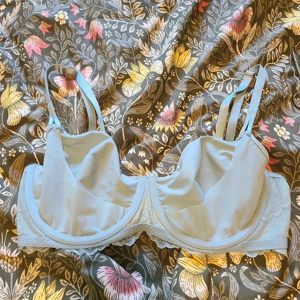 Victoria Secret Dream Angel Push Up Balconette Bra Womens 36D Lace Mint Romantic